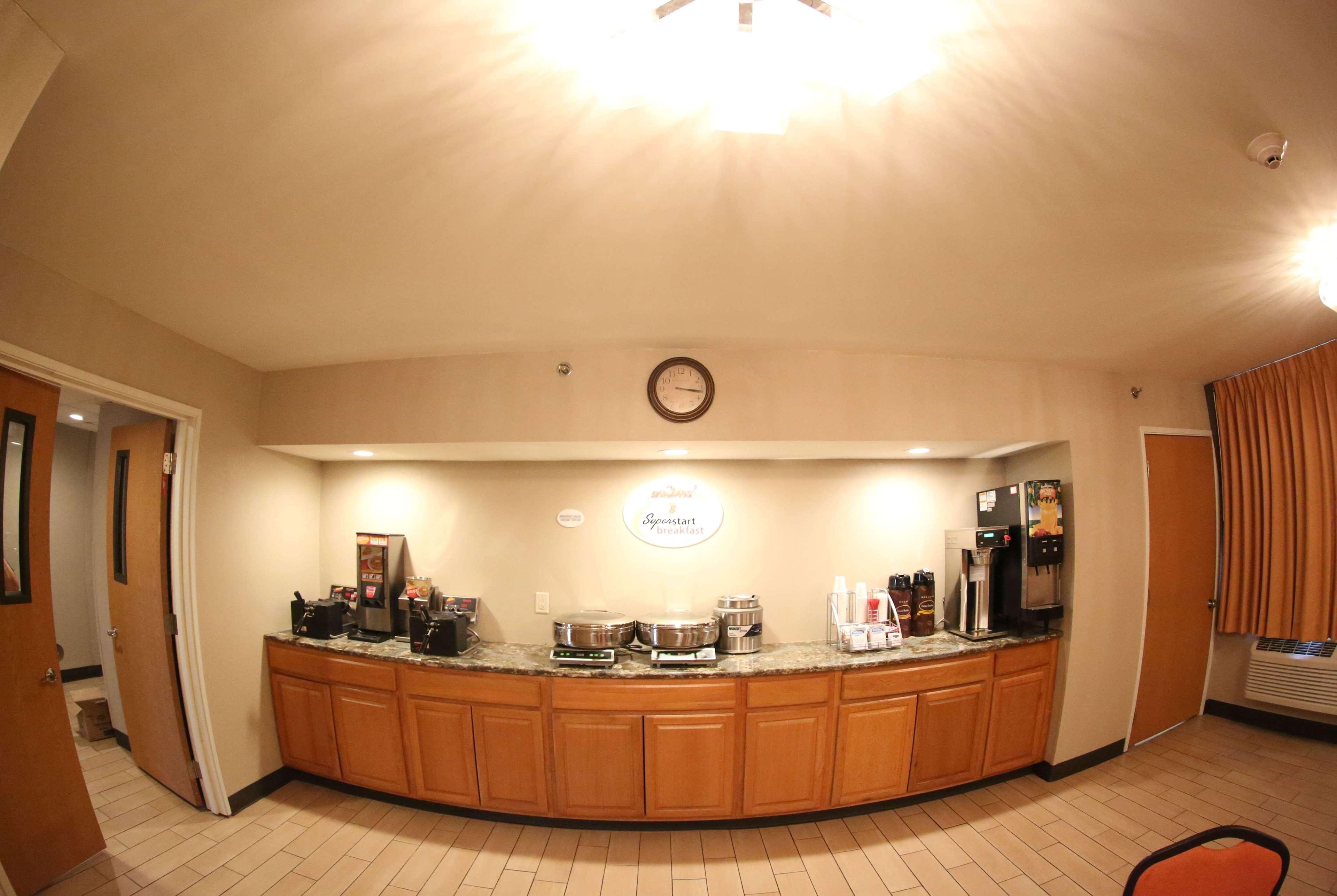 Hotel Super 8 By Wyndham Portsmouth Rosemount Zewnętrze zdjęcie