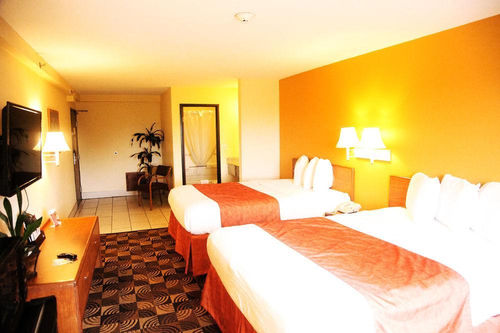 Hotel Super 8 By Wyndham Portsmouth Rosemount Zewnętrze zdjęcie